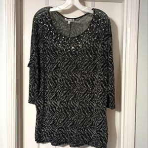 Semi-sheer long black and grey tunic with rhinestone detail. 3/4 length sleeve